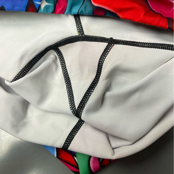 Constantly Varied Gear Christmas Capri Leggings XS - Picture 4 of 4